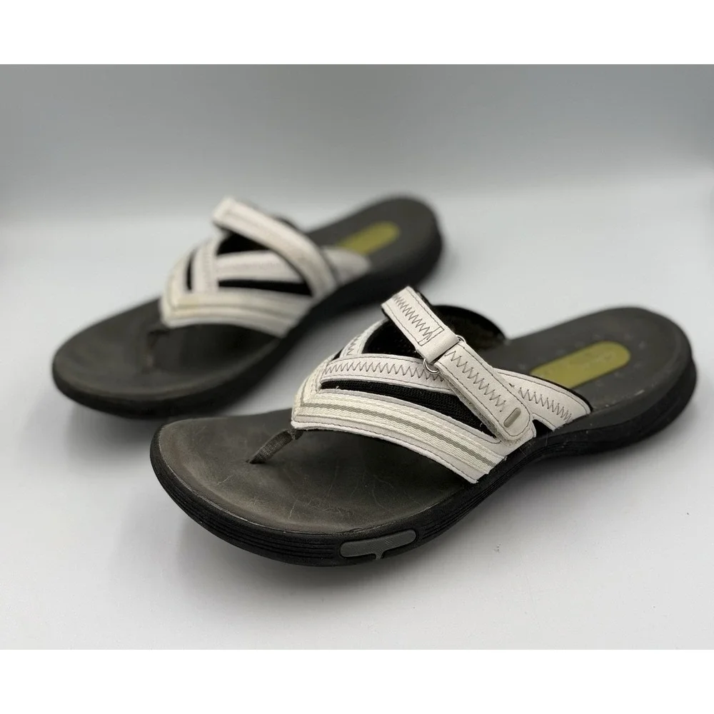 Clarks Wavewalk Sandals Women's Size 11M White Thong Flip Flops Cushioned